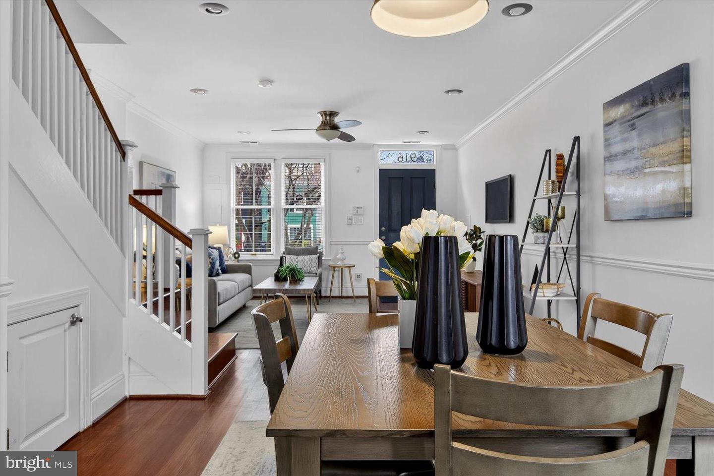 916 G ST SE, WASHINGTON, District Of Columbia 20003, 2 Bedrooms Bedrooms, 5 Rooms Rooms,2 BathroomsBathrooms,Residential,For sale,916 G ST SE,DCDC2247052 MLS # DCDC2247052