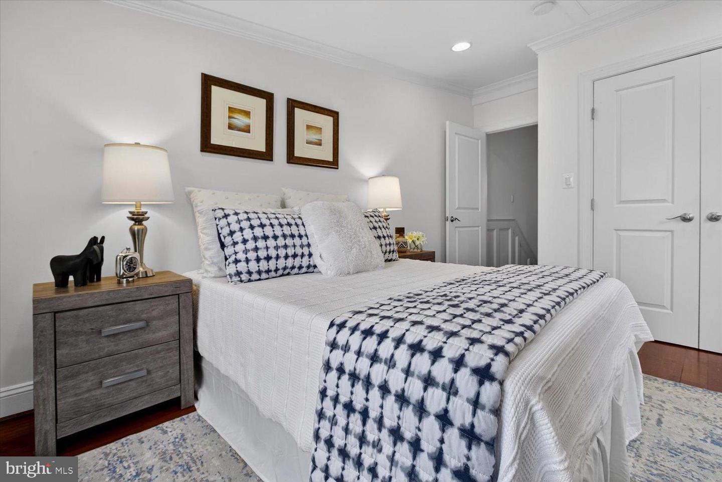 916 G ST SE, WASHINGTON, District Of Columbia 20003, 2 Bedrooms Bedrooms, 5 Rooms Rooms,2 BathroomsBathrooms,Residential,For sale,916 G ST SE,DCDC2247052 MLS # DCDC2247052