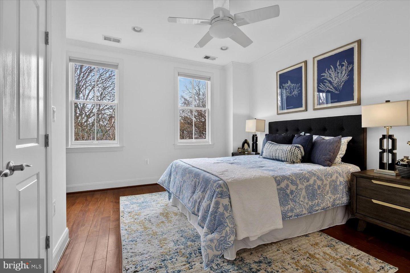 916 G ST SE, WASHINGTON, District Of Columbia 20003, 2 Bedrooms Bedrooms, 5 Rooms Rooms,2 BathroomsBathrooms,Residential,For sale,916 G ST SE,DCDC2247052 MLS # DCDC2247052