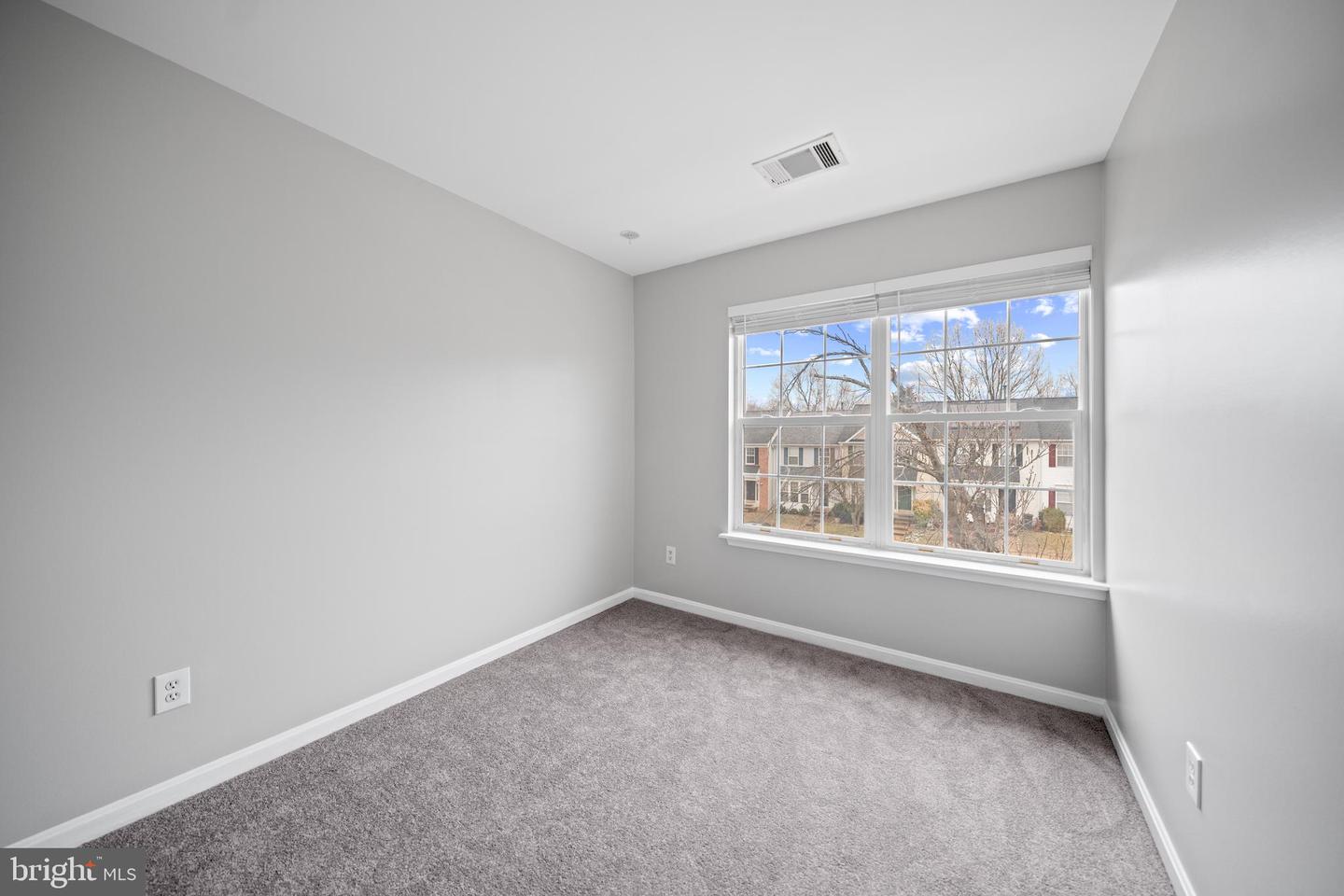 16932 TOMS RIVER LOOP, DUMFRIES, Virginia 22026, 3 Bedrooms Bedrooms, ,3 BathroomsBathrooms,Residential,For sale,16932 TOMS RIVER LOOP,VAPW2112930 MLS # VAPW2112930