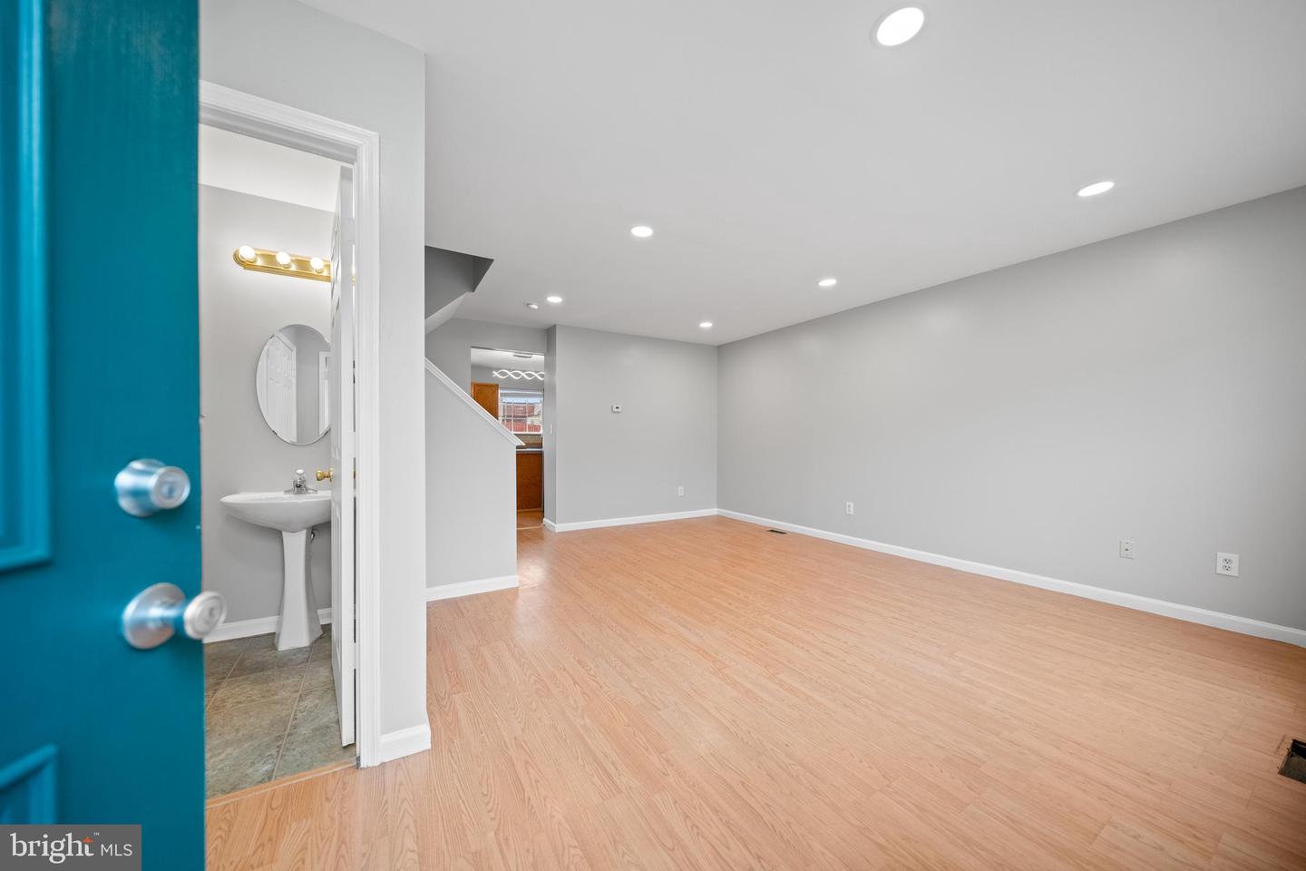 16932 TOMS RIVER LOOP, DUMFRIES, Virginia 22026, 3 Bedrooms Bedrooms, ,3 BathroomsBathrooms,Residential,For sale,16932 TOMS RIVER LOOP,VAPW2112930 MLS # VAPW2112930