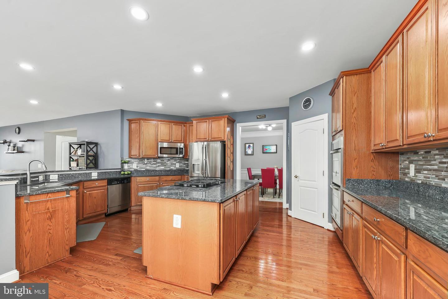 8717 FLOWERING DOGWOOD LN, LORTON, Virginia 22079, 4 Bedrooms Bedrooms, ,4 BathroomsBathrooms,Residential,For sale,8717 FLOWERING DOGWOOD LN,VAFX2292138 MLS # VAFX2292138