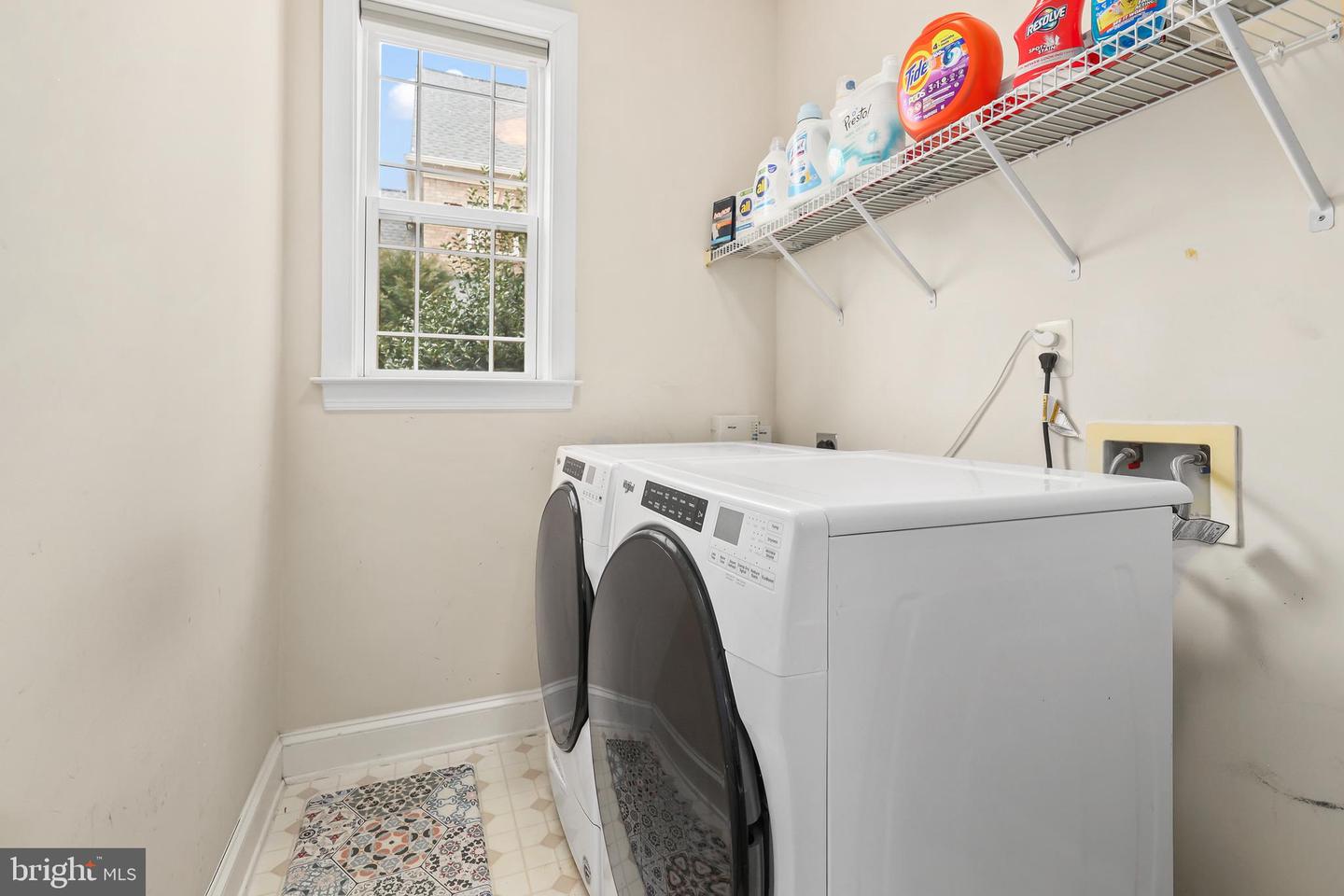 8717 FLOWERING DOGWOOD LN, LORTON, Virginia 22079, 4 Bedrooms Bedrooms, ,4 BathroomsBathrooms,Residential,For sale,8717 FLOWERING DOGWOOD LN,VAFX2292138 MLS # VAFX2292138