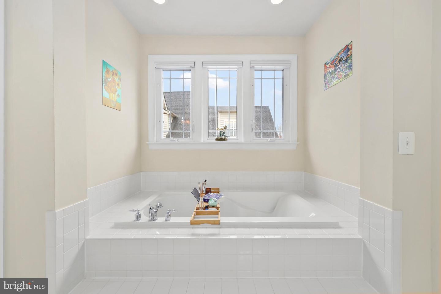 8717 FLOWERING DOGWOOD LN, LORTON, Virginia 22079, 4 Bedrooms Bedrooms, ,4 BathroomsBathrooms,Residential,For sale,8717 FLOWERING DOGWOOD LN,VAFX2292138 MLS # VAFX2292138