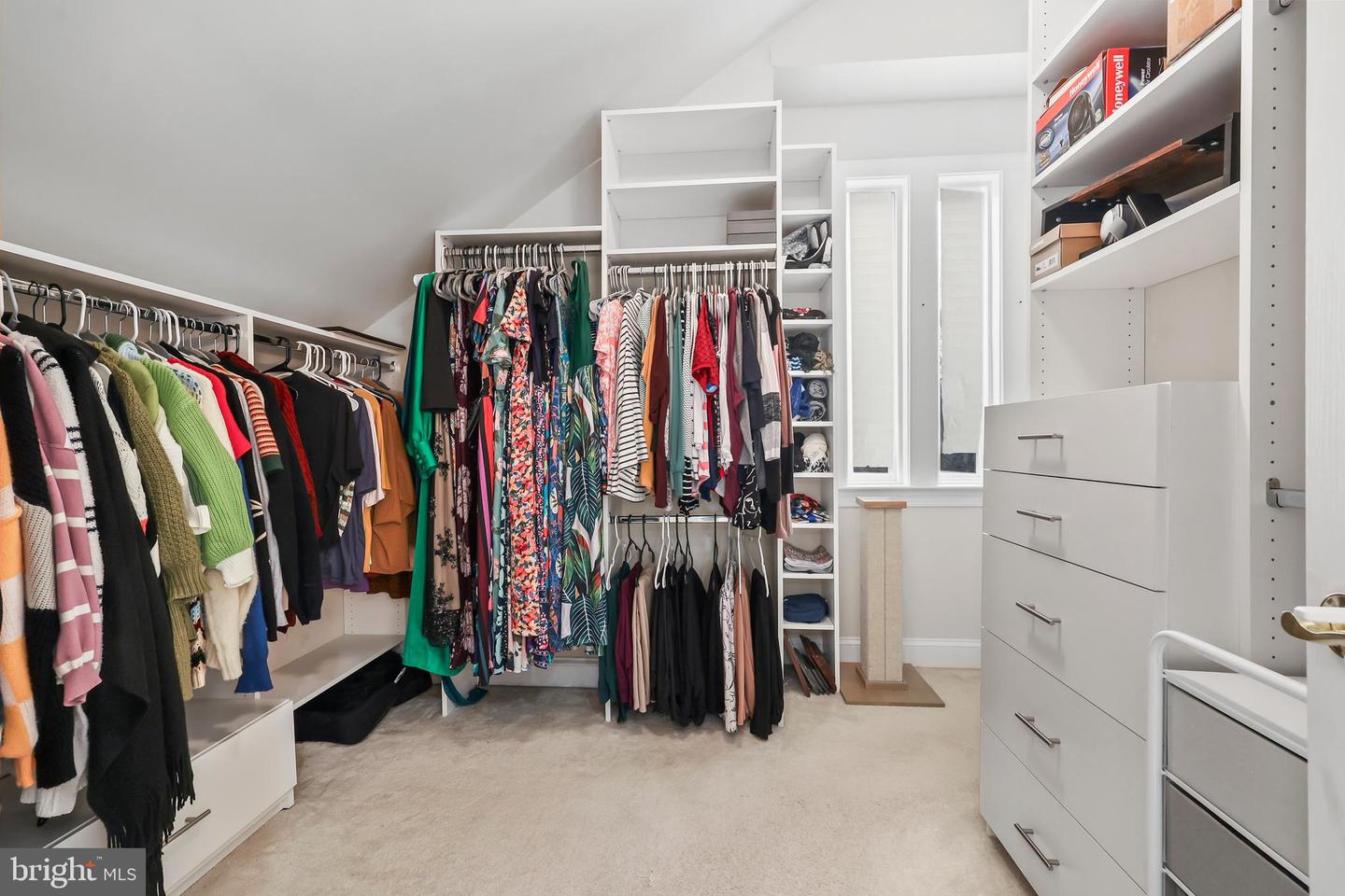 8717 FLOWERING DOGWOOD LN, LORTON, Virginia 22079, 4 Bedrooms Bedrooms, ,4 BathroomsBathrooms,Residential,For sale,8717 FLOWERING DOGWOOD LN,VAFX2292138 MLS # VAFX2292138