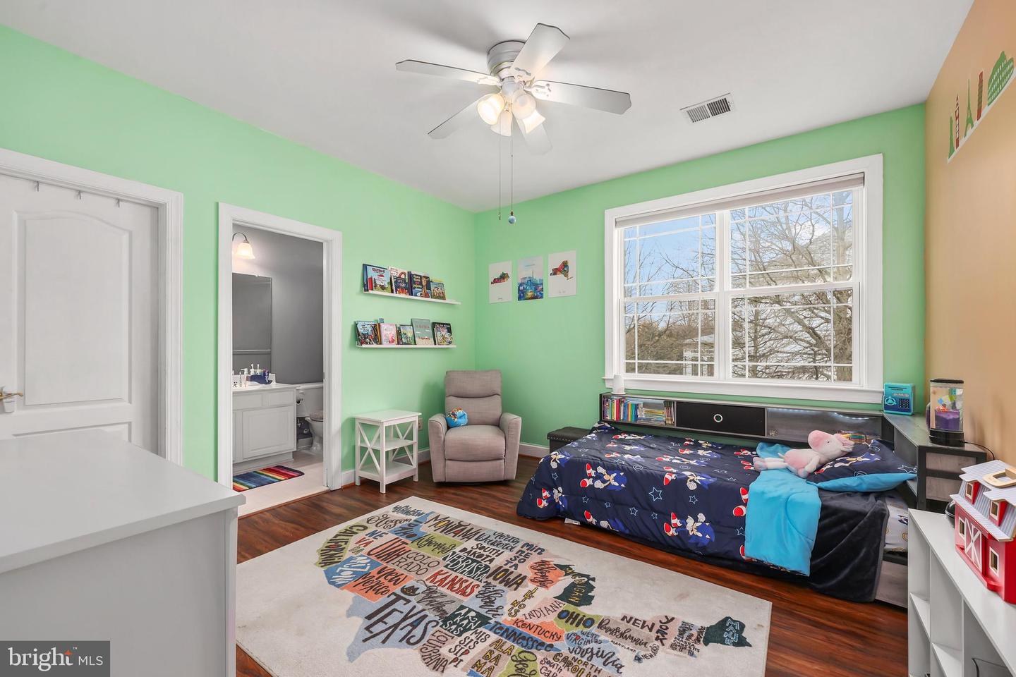 8717 FLOWERING DOGWOOD LN, LORTON, Virginia 22079, 4 Bedrooms Bedrooms, ,4 BathroomsBathrooms,Residential,For sale,8717 FLOWERING DOGWOOD LN,VAFX2292138 MLS # VAFX2292138