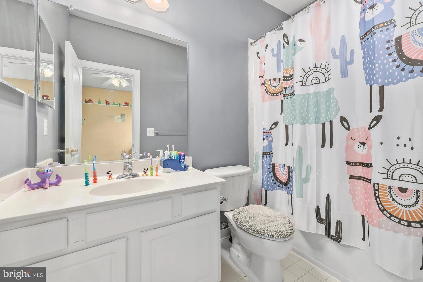 8717 FLOWERING DOGWOOD LN, LORTON, Virginia 22079, 4 Bedrooms Bedrooms, ,4 BathroomsBathrooms,Residential,For sale,8717 FLOWERING DOGWOOD LN,VAFX2292138 MLS # VAFX2292138