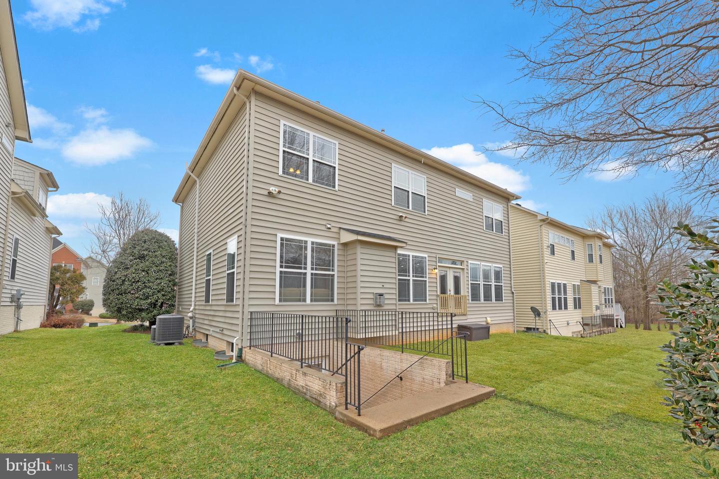 8717 FLOWERING DOGWOOD LN, LORTON, Virginia 22079, 4 Bedrooms Bedrooms, ,4 BathroomsBathrooms,Residential,For sale,8717 FLOWERING DOGWOOD LN,VAFX2292138 MLS # VAFX2292138