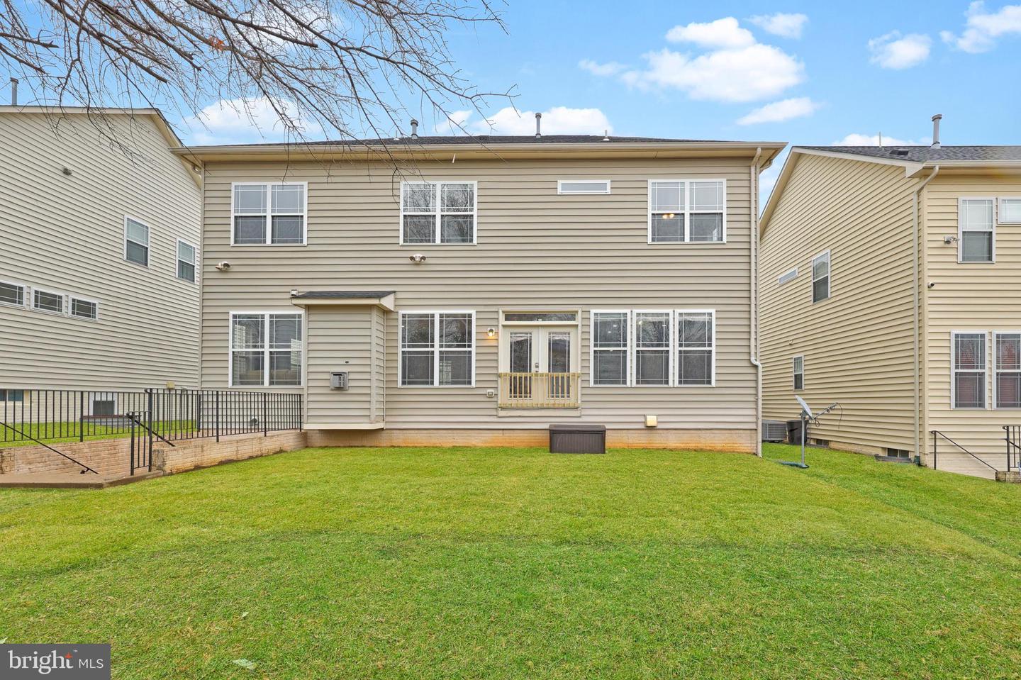 8717 FLOWERING DOGWOOD LN, LORTON, Virginia 22079, 4 Bedrooms Bedrooms, ,4 BathroomsBathrooms,Residential,For sale,8717 FLOWERING DOGWOOD LN,VAFX2292138 MLS # VAFX2292138