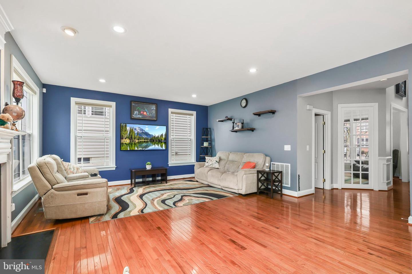 8717 FLOWERING DOGWOOD LN, LORTON, Virginia 22079, 4 Bedrooms Bedrooms, ,4 BathroomsBathrooms,Residential,For sale,8717 FLOWERING DOGWOOD LN,VAFX2292138 MLS # VAFX2292138