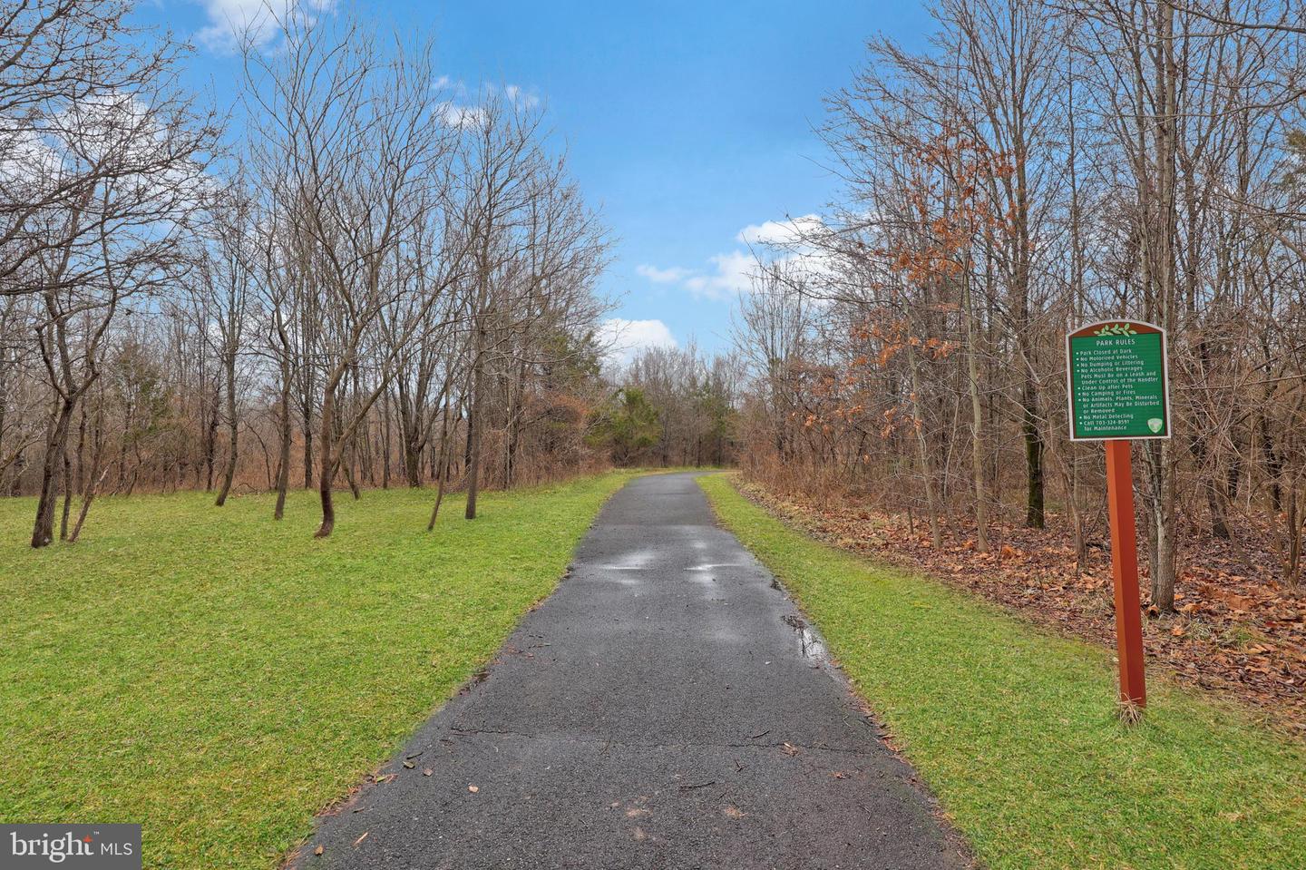 8717 FLOWERING DOGWOOD LN, LORTON, Virginia 22079, 4 Bedrooms Bedrooms, ,4 BathroomsBathrooms,Residential,For sale,8717 FLOWERING DOGWOOD LN,VAFX2292138 MLS # VAFX2292138