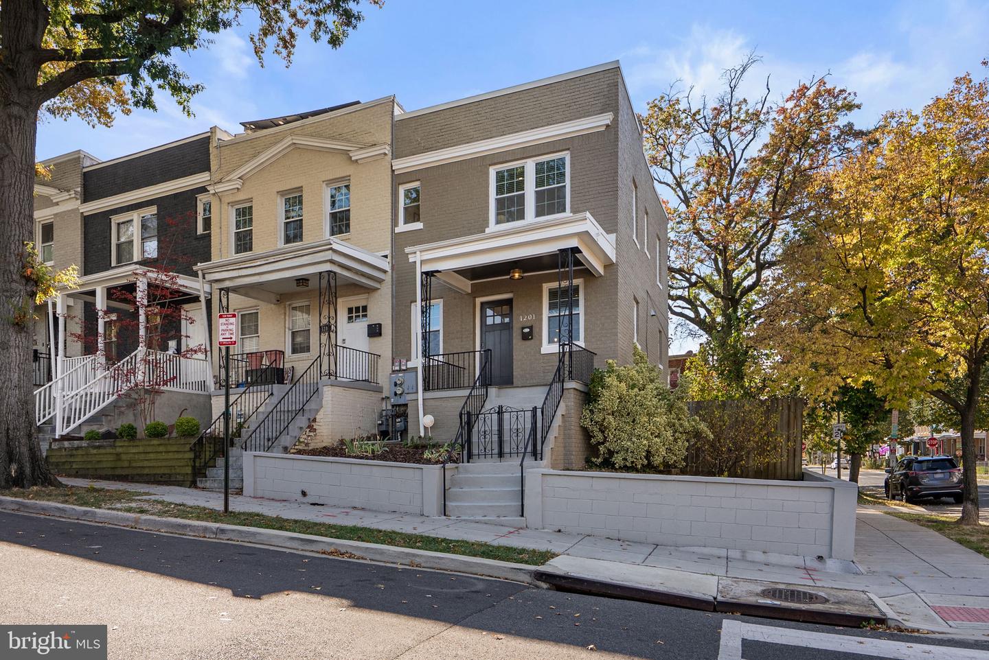 1201 QUEEN ST NE, WASHINGTON, District Of Columbia 20002, 5 Bedrooms Bedrooms, ,3 BathroomsBathrooms,Residential,For sale,1201 QUEEN ST NE,DCDC2247372 MLS # DCDC2247372