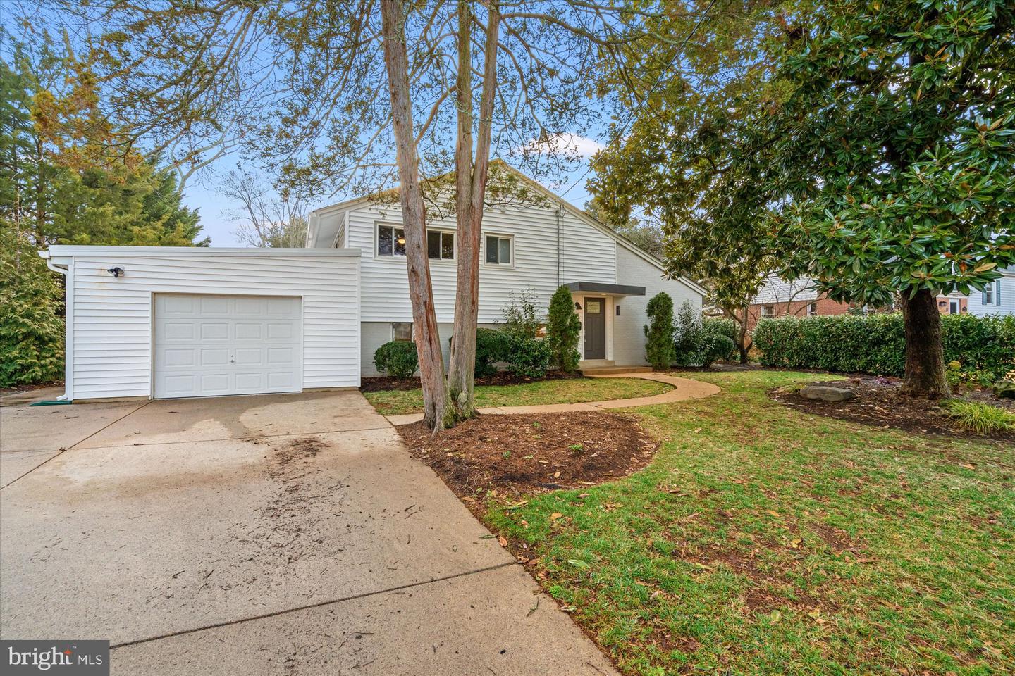 1017 CROTON DR, ALEXANDRIA, Virginia 22308, 3 Bedrooms Bedrooms, ,2 BathroomsBathrooms,Residential,For sale,1017 CROTON DR,VAFX2292490 MLS # VAFX2292490