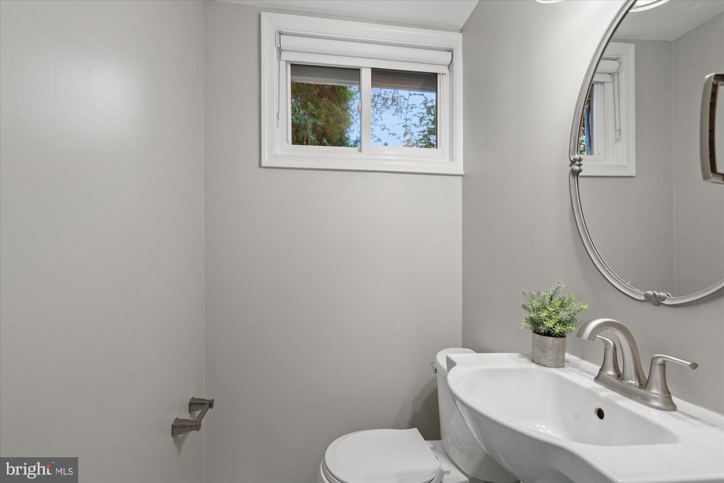 1017 CROTON DR, ALEXANDRIA, Virginia 22308, 3 Bedrooms Bedrooms, ,2 BathroomsBathrooms,Residential,For sale,1017 CROTON DR,VAFX2292490 MLS # VAFX2292490