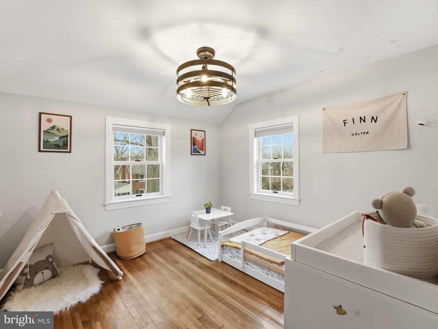 1608 CRESTWOOD DR, ALEXANDRIA, Virginia 22302, 3 Bedrooms Bedrooms, ,3 BathroomsBathrooms,Residential,For sale,1608 CRESTWOOD DR,VAAX2054444 MLS # VAAX2054444