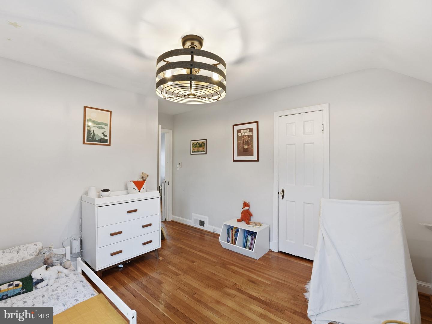 1608 CRESTWOOD DR, ALEXANDRIA, Virginia 22302, 3 Bedrooms Bedrooms, ,3 BathroomsBathrooms,Residential,For sale,1608 CRESTWOOD DR,VAAX2054444 MLS # VAAX2054444