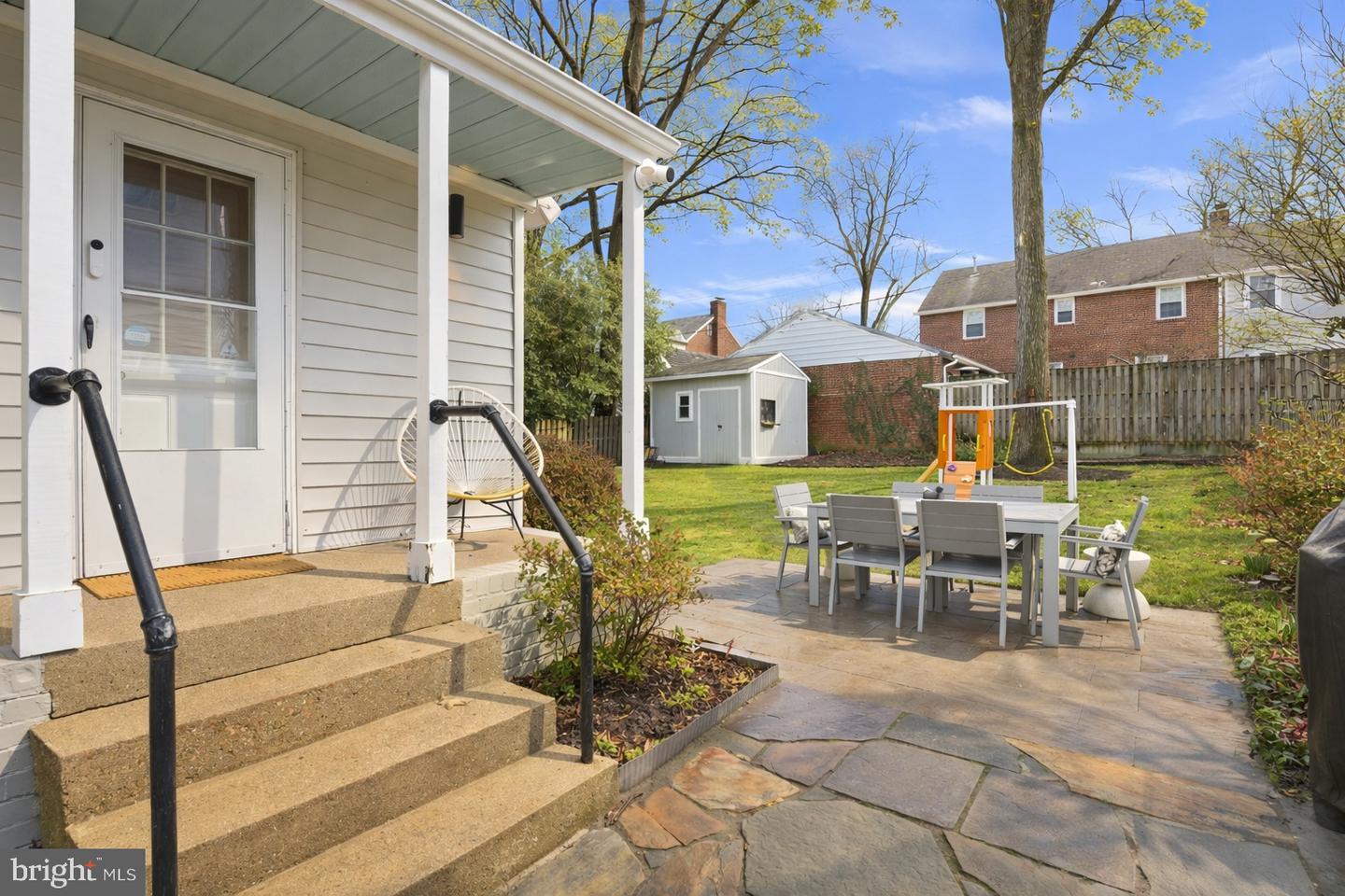 1608 CRESTWOOD DR, ALEXANDRIA, Virginia 22302, 3 Bedrooms Bedrooms, ,3 BathroomsBathrooms,Residential,For sale,1608 CRESTWOOD DR,VAAX2054444 MLS # VAAX2054444