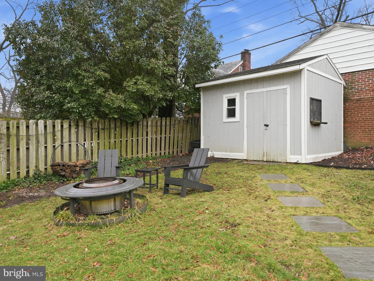 1608 CRESTWOOD DR, ALEXANDRIA, Virginia 22302, 3 Bedrooms Bedrooms, ,3 BathroomsBathrooms,Residential,For sale,1608 CRESTWOOD DR,VAAX2054444 MLS # VAAX2054444