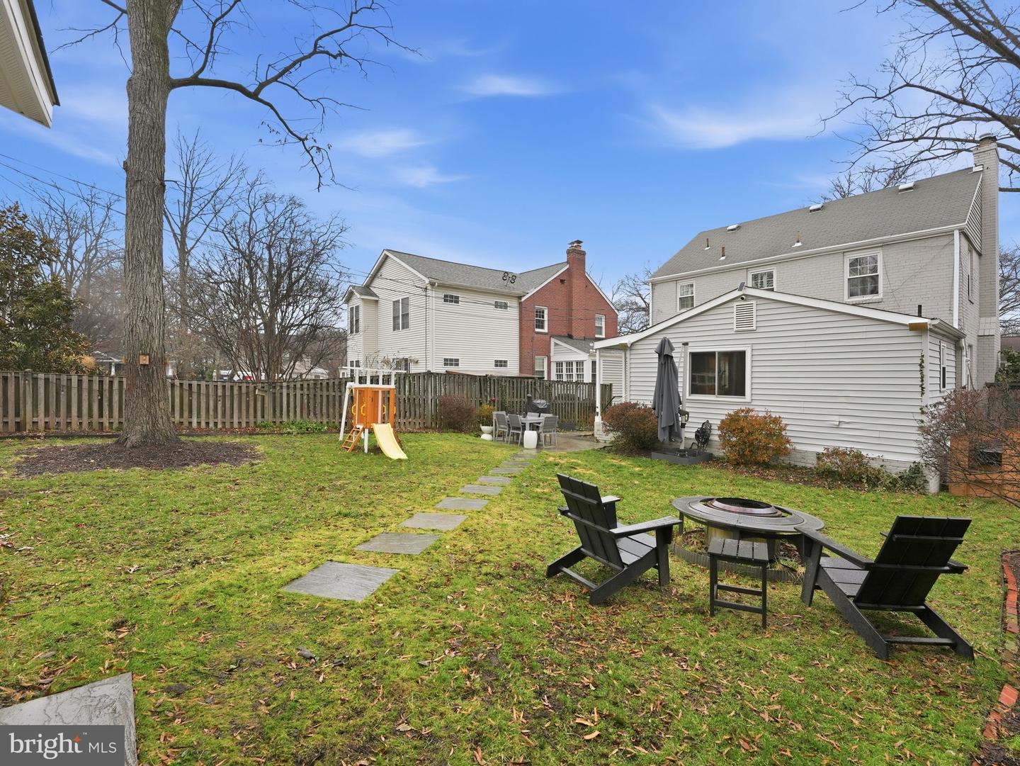 1608 CRESTWOOD DR, ALEXANDRIA, Virginia 22302, 3 Bedrooms Bedrooms, ,3 BathroomsBathrooms,Residential,For sale,1608 CRESTWOOD DR,VAAX2054444 MLS # VAAX2054444