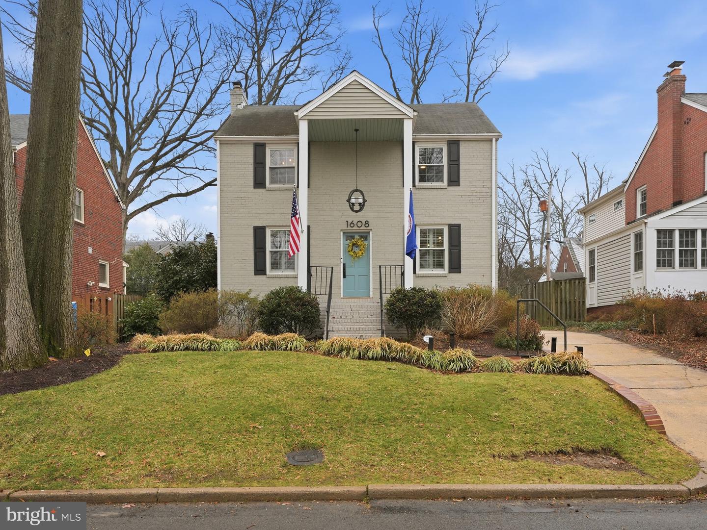 1608 CRESTWOOD DR, ALEXANDRIA, Virginia 22302, 3 Bedrooms Bedrooms, ,3 BathroomsBathrooms,Residential,For sale,1608 CRESTWOOD DR,VAAX2054444 MLS # VAAX2054444