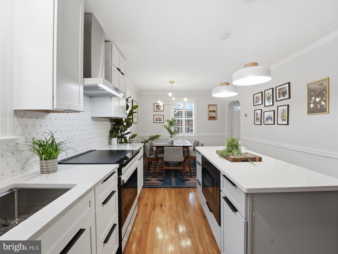 1608 CRESTWOOD DR, ALEXANDRIA, Virginia 22302, 3 Bedrooms Bedrooms, ,3 BathroomsBathrooms,Residential,For sale,1608 CRESTWOOD DR,VAAX2054444 MLS # VAAX2054444