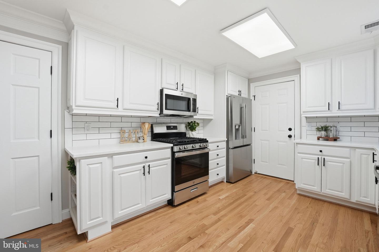 9438 WALLINGFORD DR, BURKE, Virginia 22015, 4 Bedrooms Bedrooms, ,3 BathroomsBathrooms,Residential,For sale,9438 WALLINGFORD DR,VAFX2292560 MLS # VAFX2292560