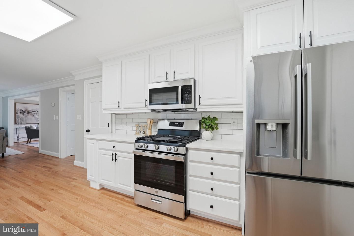 9438 WALLINGFORD DR, BURKE, Virginia 22015, 4 Bedrooms Bedrooms, ,3 BathroomsBathrooms,Residential,For sale,9438 WALLINGFORD DR,VAFX2292560 MLS # VAFX2292560