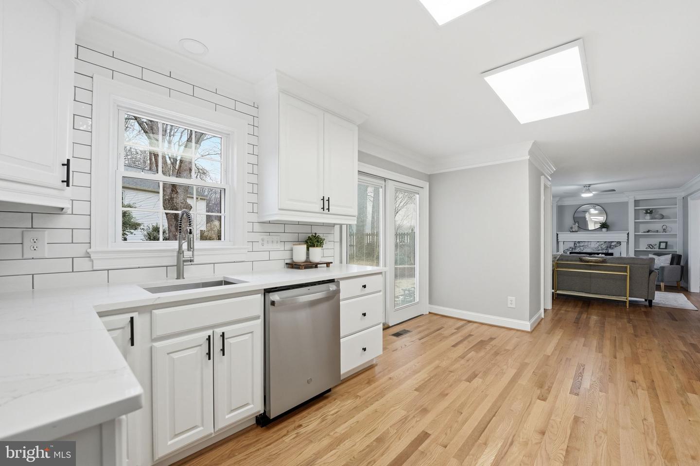 9438 WALLINGFORD DR, BURKE, Virginia 22015, 4 Bedrooms Bedrooms, ,3 BathroomsBathrooms,Residential,For sale,9438 WALLINGFORD DR,VAFX2292560 MLS # VAFX2292560