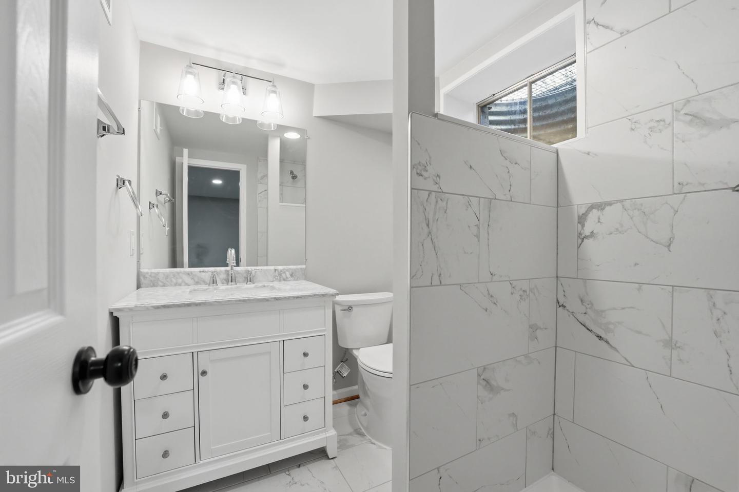 9438 WALLINGFORD DR, BURKE, Virginia 22015, 4 Bedrooms Bedrooms, ,3 BathroomsBathrooms,Residential,For sale,9438 WALLINGFORD DR,VAFX2292560 MLS # VAFX2292560