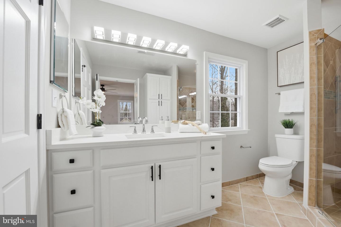 9438 WALLINGFORD DR, BURKE, Virginia 22015, 4 Bedrooms Bedrooms, ,3 BathroomsBathrooms,Residential,For sale,9438 WALLINGFORD DR,VAFX2292560 MLS # VAFX2292560