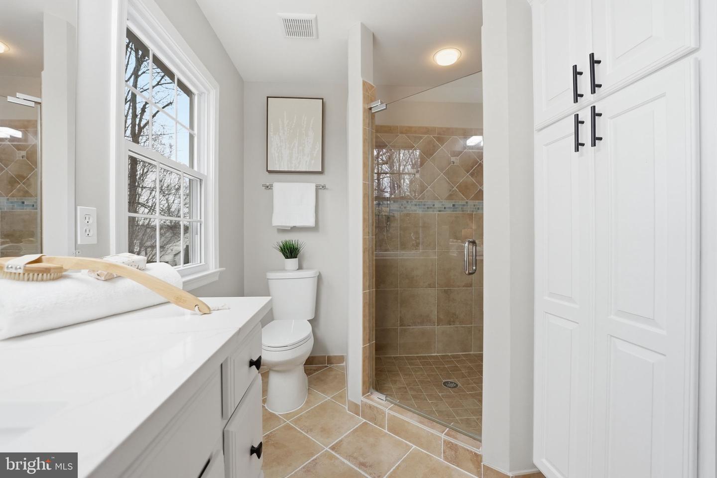 9438 WALLINGFORD DR, BURKE, Virginia 22015, 4 Bedrooms Bedrooms, ,3 BathroomsBathrooms,Residential,For sale,9438 WALLINGFORD DR,VAFX2292560 MLS # VAFX2292560