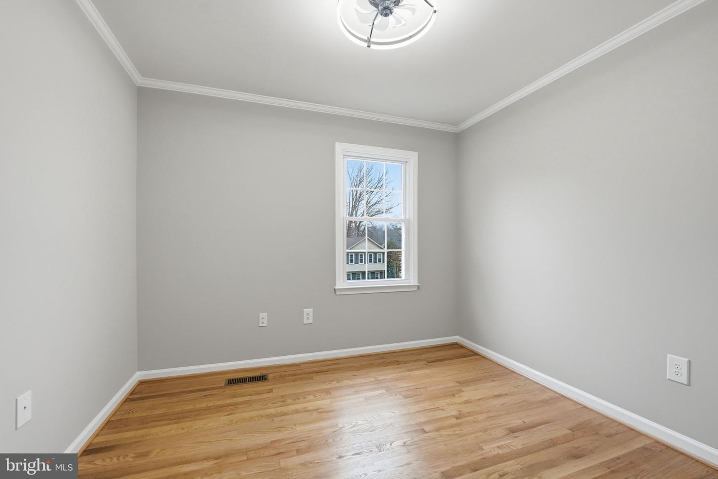 9438 WALLINGFORD DR, BURKE, Virginia 22015, 4 Bedrooms Bedrooms, ,3 BathroomsBathrooms,Residential,For sale,9438 WALLINGFORD DR,VAFX2292560 MLS # VAFX2292560