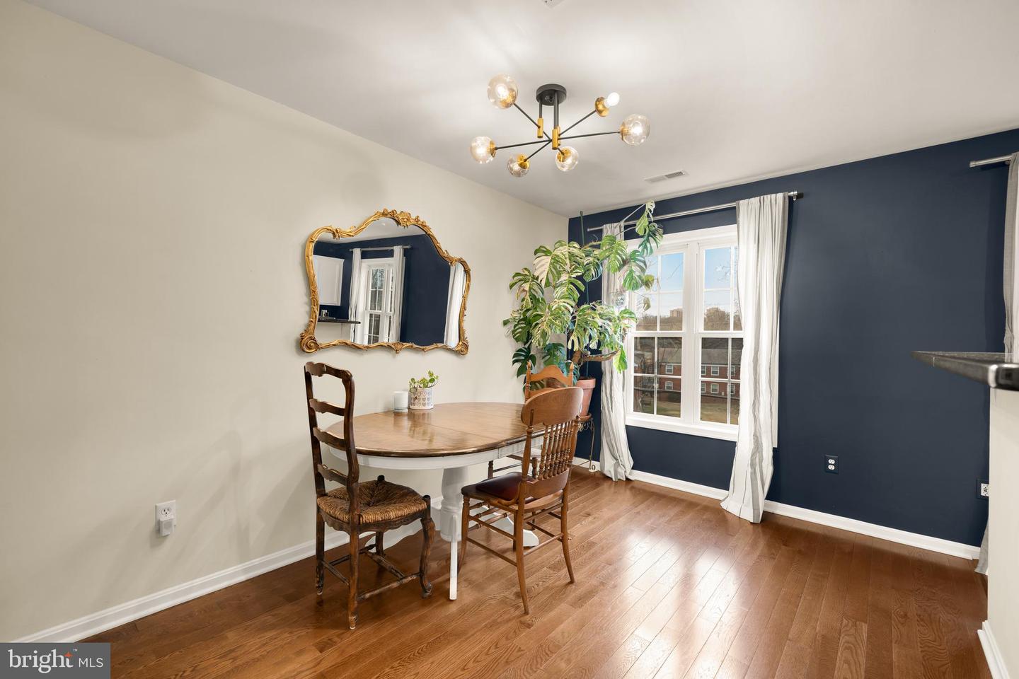 1636 S TAYLOR ST, ARLINGTON, Virginia 22204, 3 Bedrooms Bedrooms, ,2 BathroomsBathrooms,Residential,For sale,1636 S TAYLOR ST,VAAR2069240 MLS # VAAR2069240