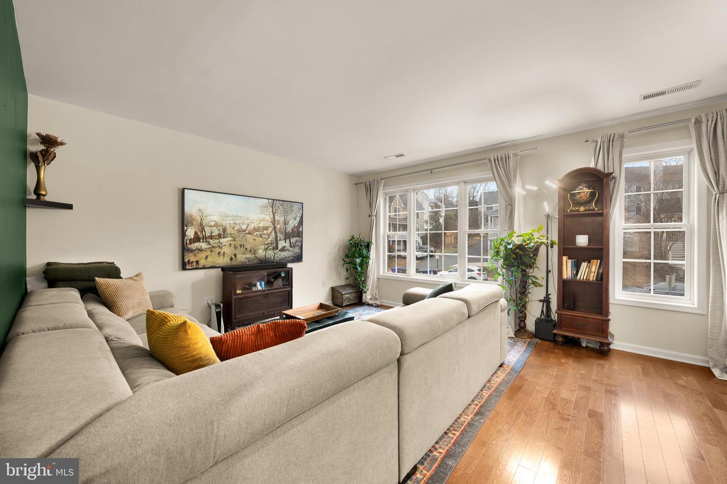 1636 S TAYLOR ST, ARLINGTON, Virginia 22204, 3 Bedrooms Bedrooms, ,2 BathroomsBathrooms,Residential,For sale,1636 S TAYLOR ST,VAAR2069240 MLS # VAAR2069240