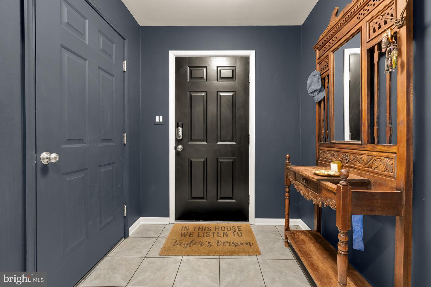 1636 S TAYLOR ST, ARLINGTON, Virginia 22204, 3 Bedrooms Bedrooms, ,2 BathroomsBathrooms,Residential,For sale,1636 S TAYLOR ST,VAAR2069240 MLS # VAAR2069240