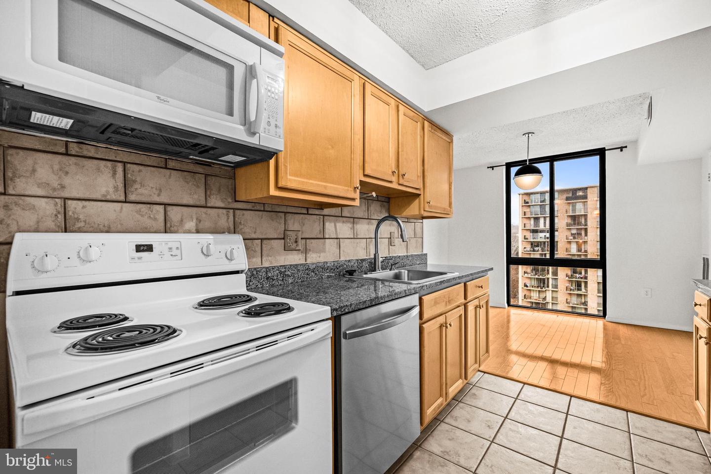 4500 S FOUR MILE RUN DR S #910, ARLINGTON, Virginia 22204, 1 Bedroom Bedrooms, ,1 BathroomBathrooms,Residential,For sale,4500 S FOUR MILE RUN DR S #910,VAAR2069306 MLS # VAAR2069306