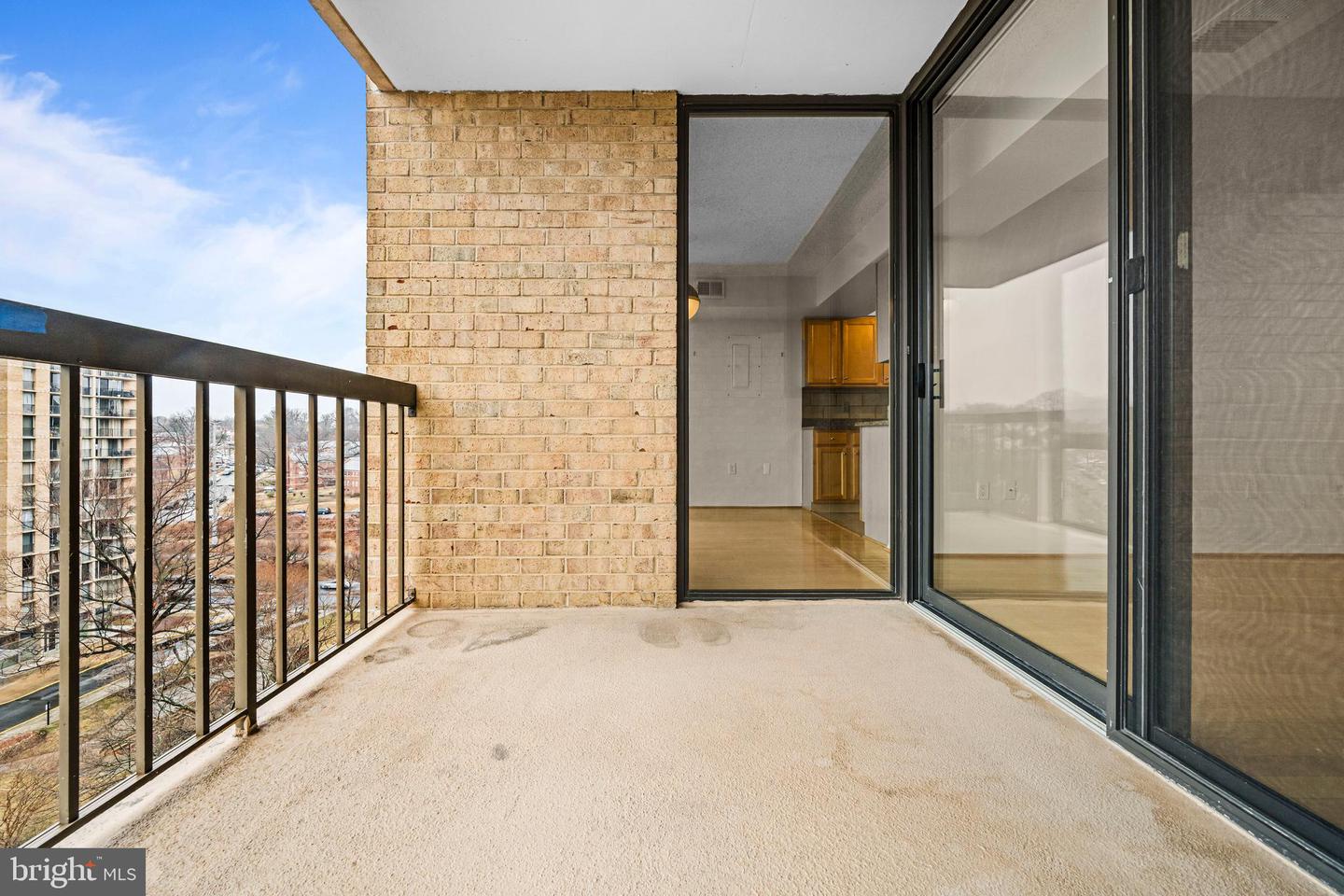 4500 S FOUR MILE RUN DR S #910, ARLINGTON, Virginia 22204, 1 Bedroom Bedrooms, ,1 BathroomBathrooms,Residential,For sale,4500 S FOUR MILE RUN DR S #910,VAAR2069306 MLS # VAAR2069306