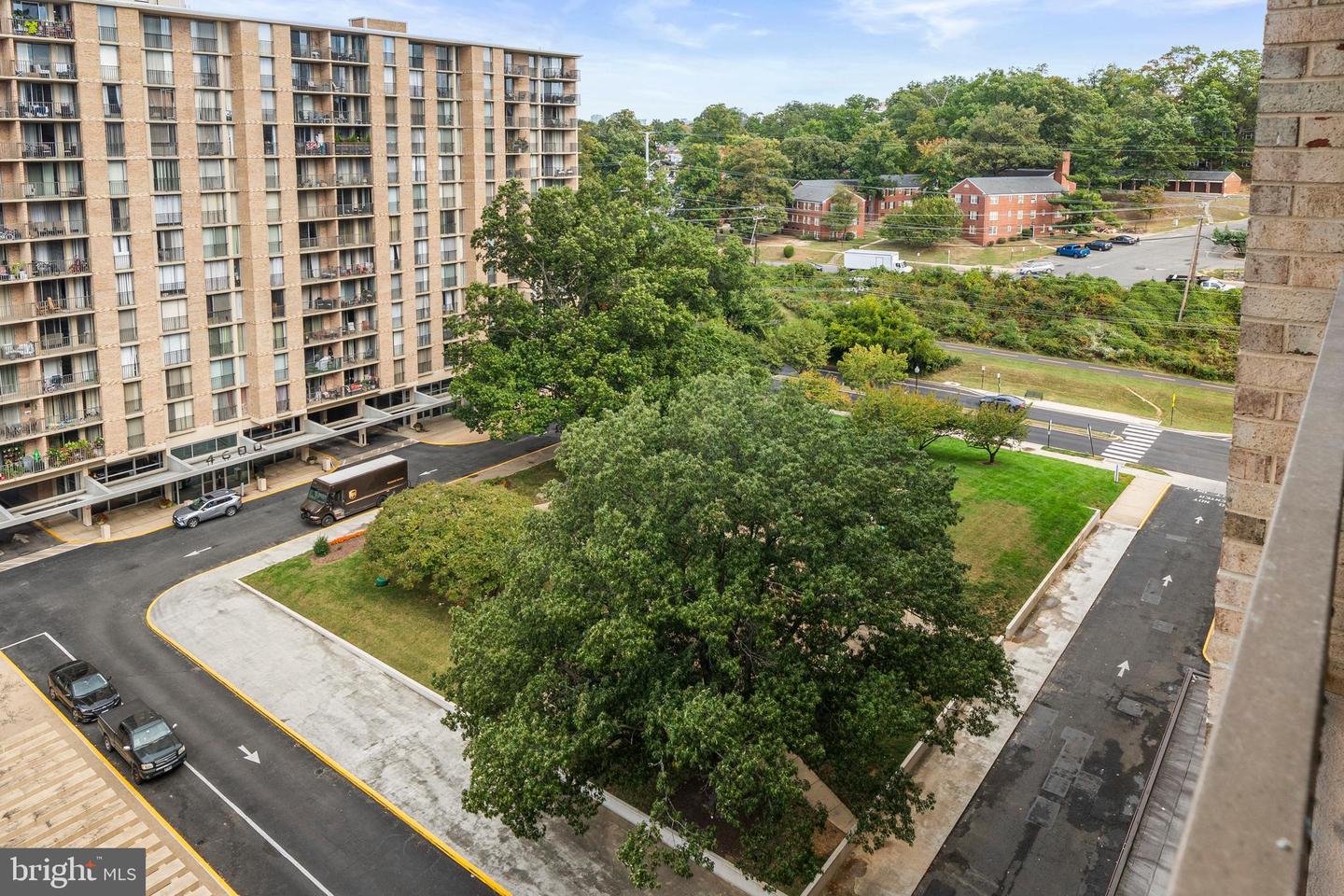 4500 S FOUR MILE RUN DR S #910, ARLINGTON, Virginia 22204, 1 Bedroom Bedrooms, ,1 BathroomBathrooms,Residential,For sale,4500 S FOUR MILE RUN DR S #910,VAAR2069306 MLS # VAAR2069306