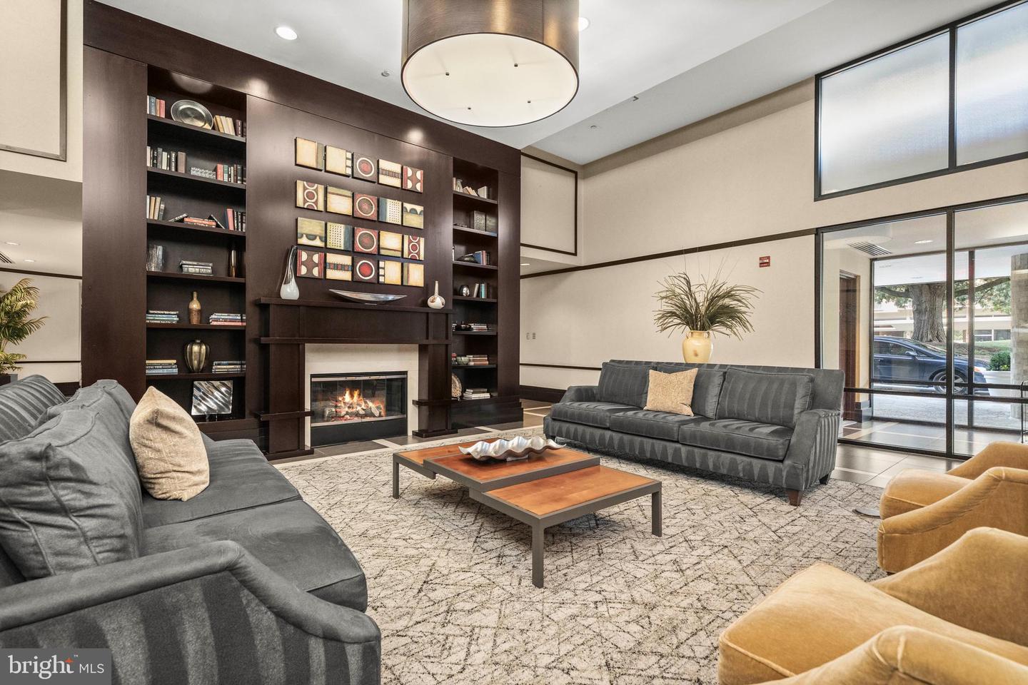 4500 S FOUR MILE RUN DR S #910, ARLINGTON, Virginia 22204, 1 Bedroom Bedrooms, ,1 BathroomBathrooms,Residential,For sale,4500 S FOUR MILE RUN DR S #910,VAAR2069306 MLS # VAAR2069306