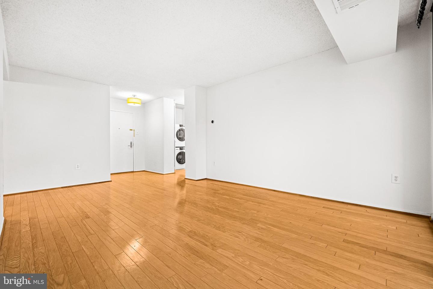 4500 S FOUR MILE RUN DR S #910, ARLINGTON, Virginia 22204, 1 Bedroom Bedrooms, ,1 BathroomBathrooms,Residential,For sale,4500 S FOUR MILE RUN DR S #910,VAAR2069306 MLS # VAAR2069306