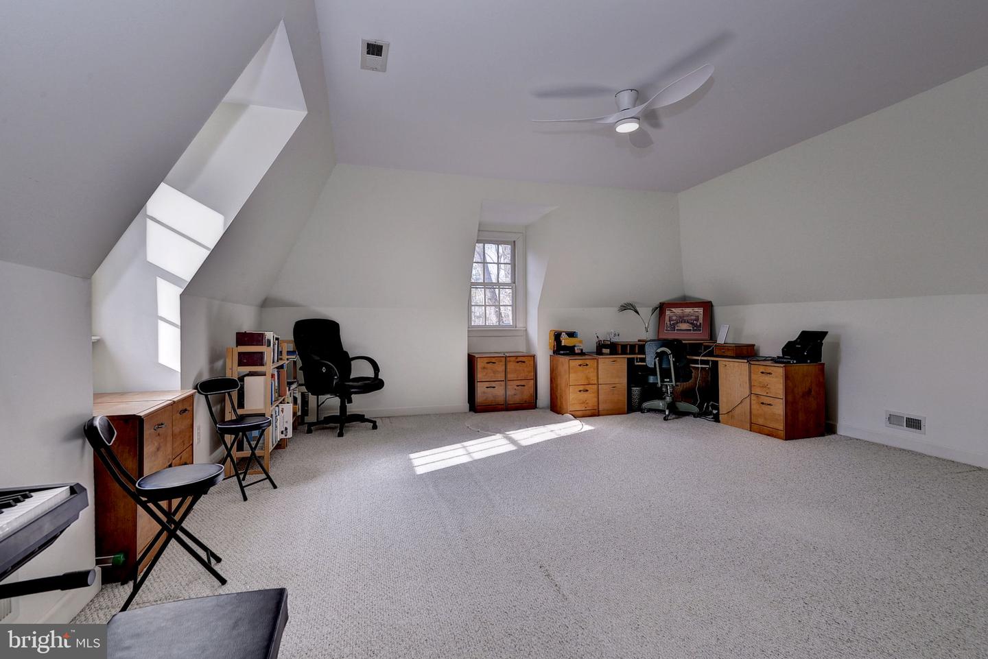 110 WORKINGTON, WILLIAMSBURG, Virginia 23188, 4 Bedrooms Bedrooms, 9 Rooms Rooms,4 BathroomsBathrooms,Residential,For sale,110 WORKINGTON,VAJC2000606 MLS # VAJC2000606