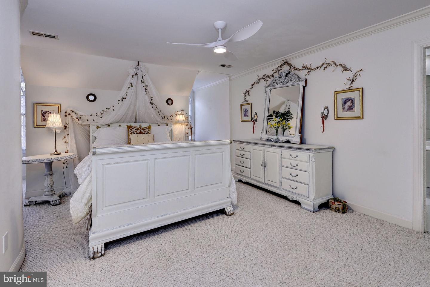 110 WORKINGTON, WILLIAMSBURG, Virginia 23188, 4 Bedrooms Bedrooms, 9 Rooms Rooms,4 BathroomsBathrooms,Residential,For sale,110 WORKINGTON,VAJC2000606 MLS # VAJC2000606