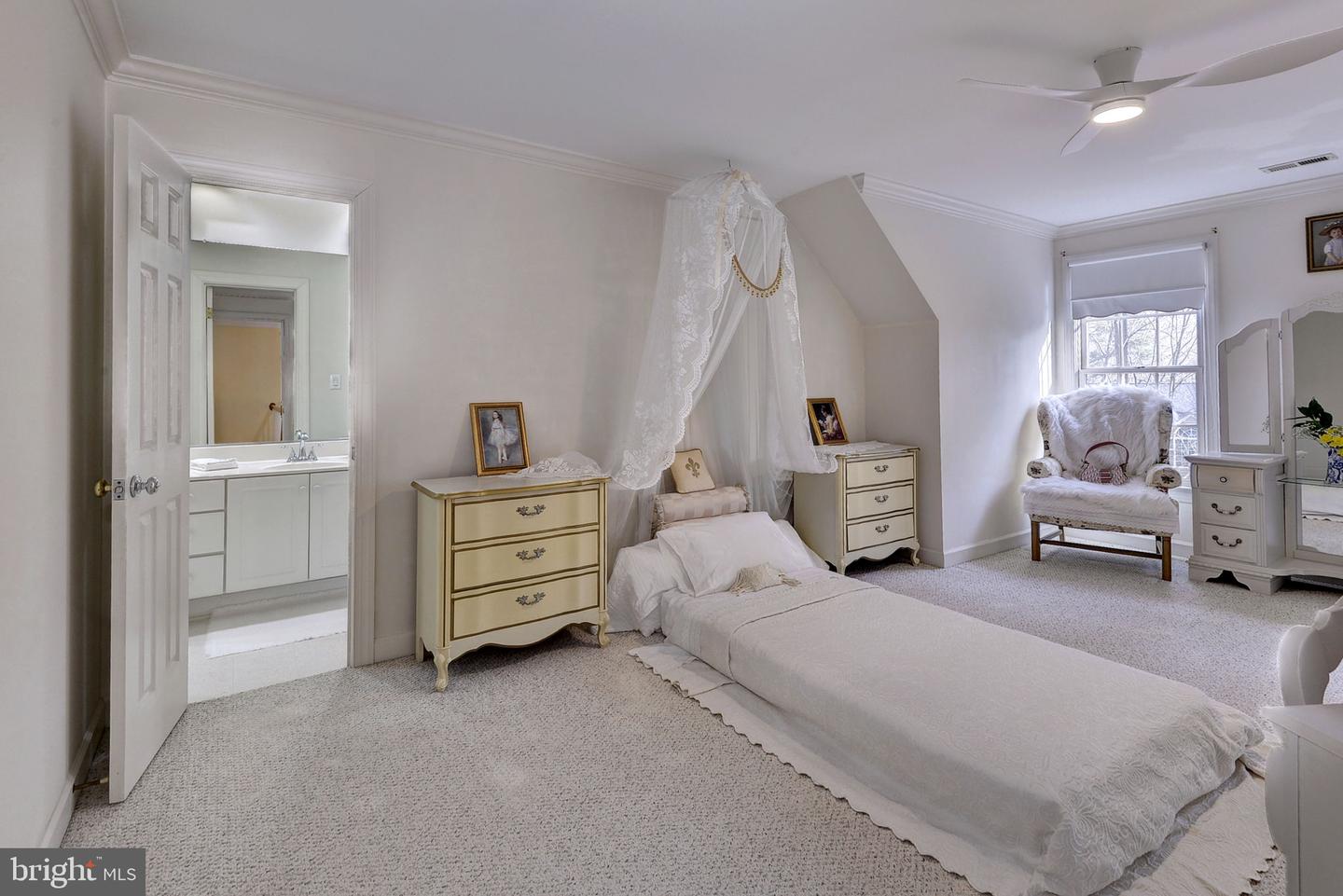 110 WORKINGTON, WILLIAMSBURG, Virginia 23188, 4 Bedrooms Bedrooms, 9 Rooms Rooms,4 BathroomsBathrooms,Residential,For sale,110 WORKINGTON,VAJC2000606 MLS # VAJC2000606