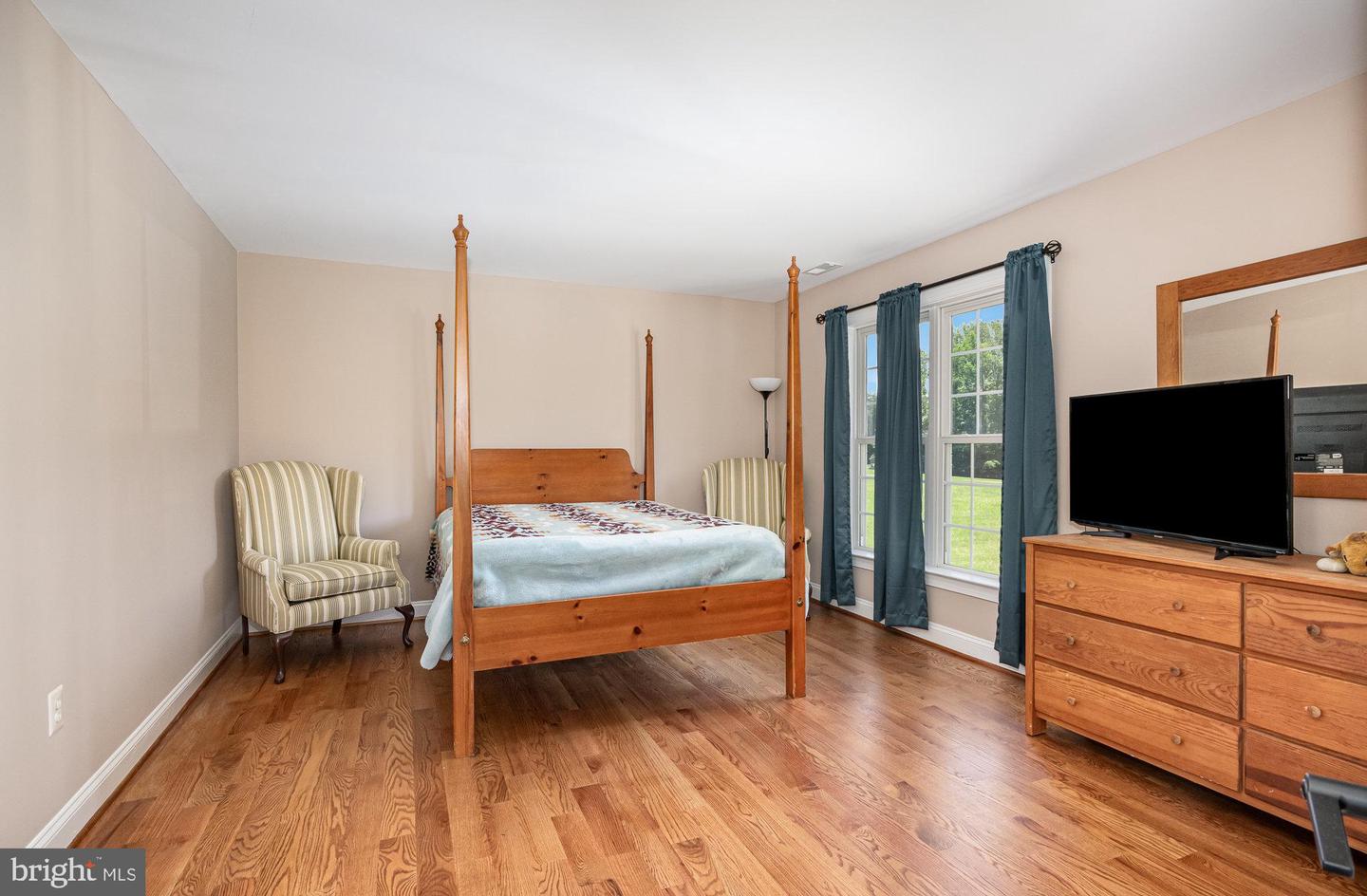 5 SMALL BEAR CT, STAFFORD, Virginia 22556, 5 Bedrooms Bedrooms, ,4 BathroomsBathrooms,Residential,For sale,5 SMALL BEAR CT,VAST2046486 MLS # VAST2046486