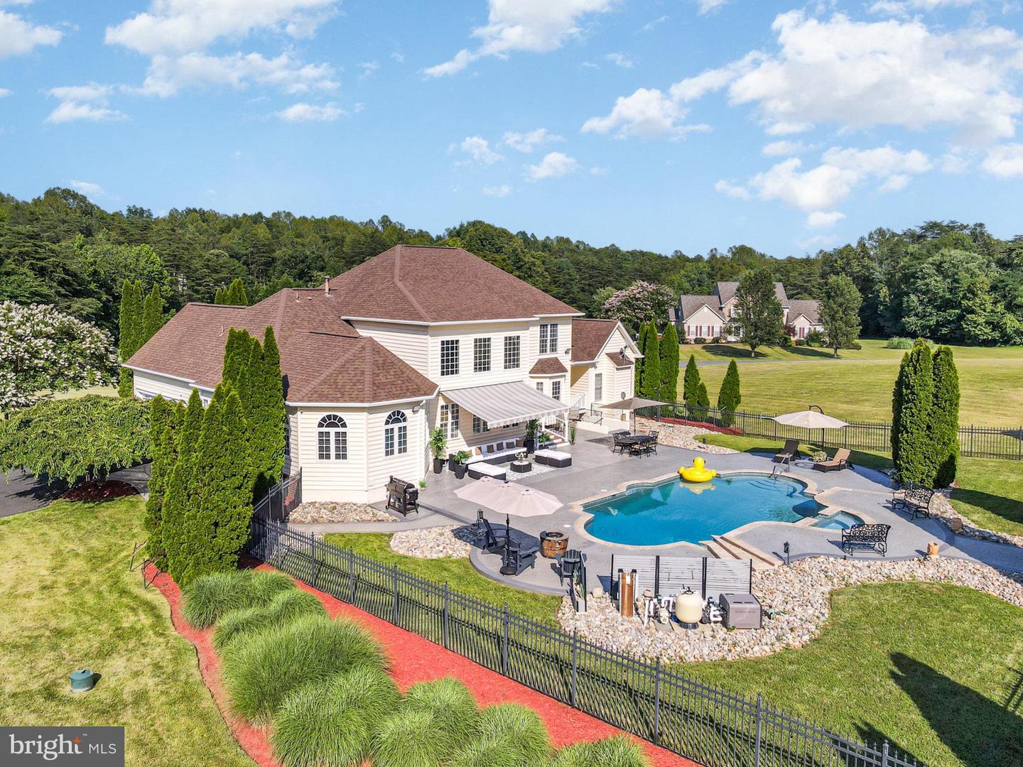 5 SMALL BEAR CT, STAFFORD, Virginia 22556, 5 Bedrooms Bedrooms, ,4 BathroomsBathrooms,Residential,For sale,5 SMALL BEAR CT,VAST2046486 MLS # VAST2046486