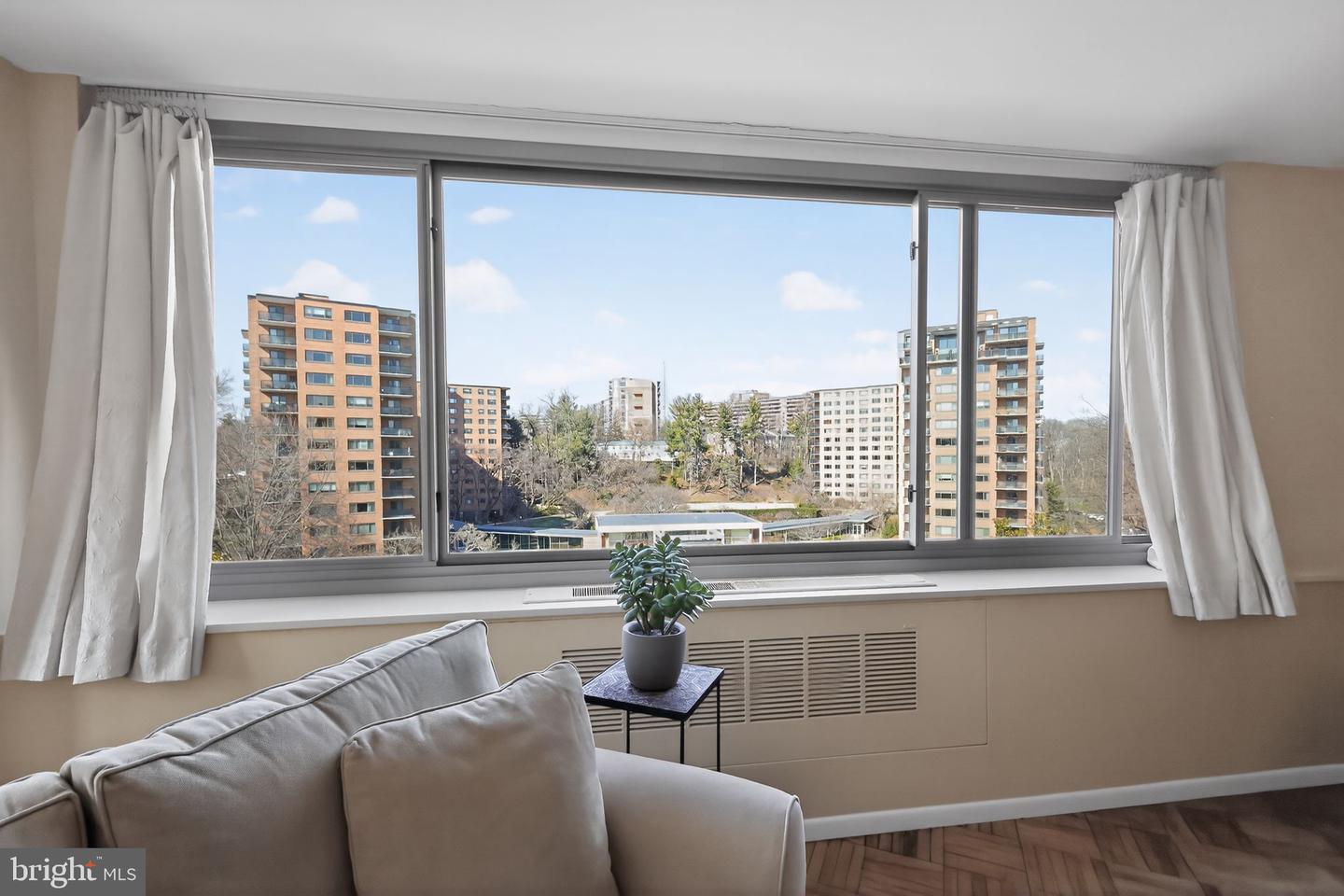 4200 CATHEDRAL AVE NW #1001, WASHINGTON, District Of Columbia 20016, 2 Bedrooms Bedrooms, 5 Rooms Rooms,1 BathroomBathrooms,Residential,For sale,4200 CATHEDRAL AVE NW #1001,DCDC2248142 MLS # DCDC2248142