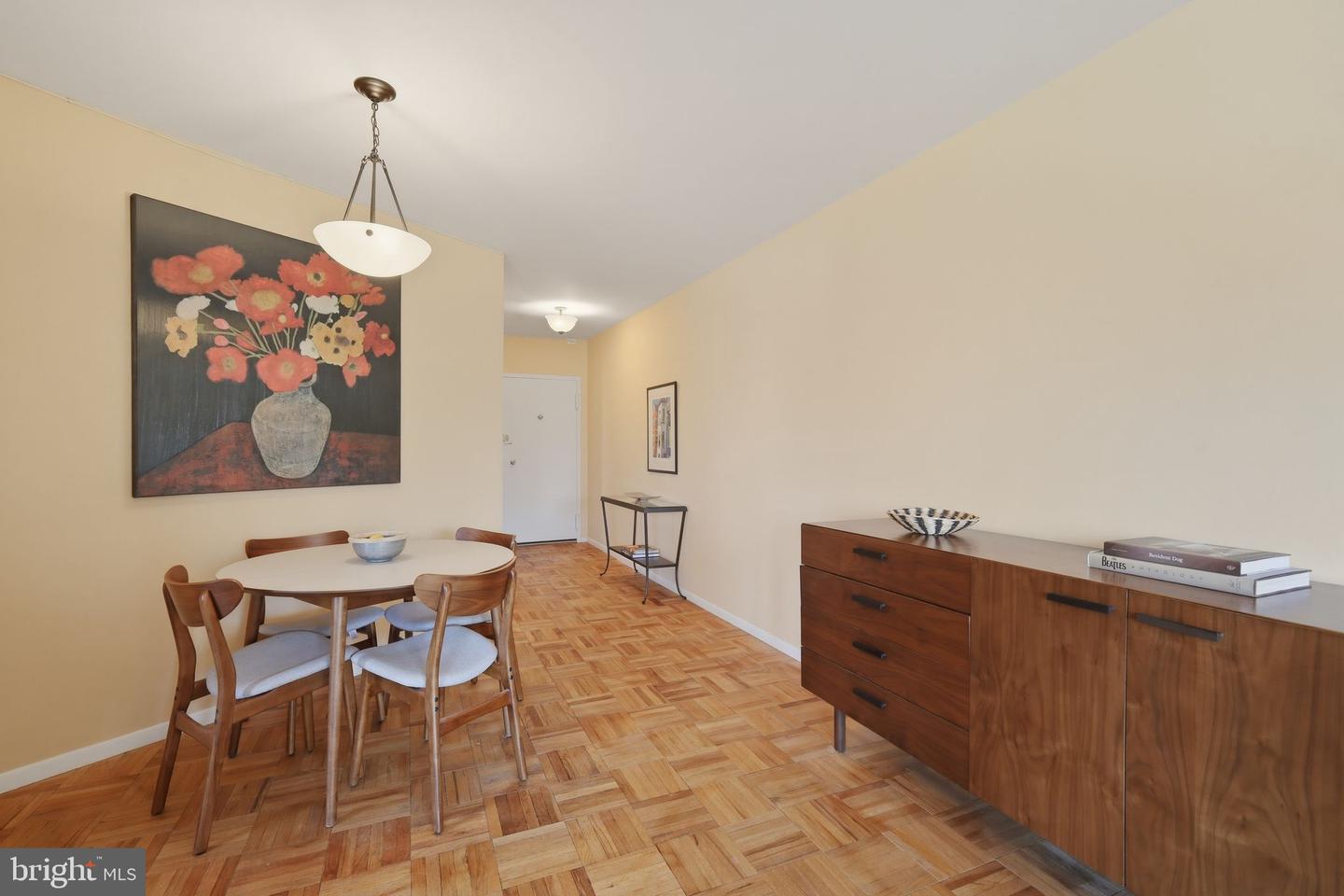 4200 CATHEDRAL AVE NW #1001, WASHINGTON, District Of Columbia 20016, 2 Bedrooms Bedrooms, 5 Rooms Rooms,1 BathroomBathrooms,Residential,For sale,4200 CATHEDRAL AVE NW #1001,DCDC2248142 MLS # DCDC2248142