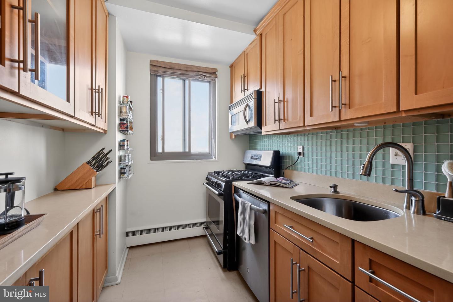 4200 CATHEDRAL AVE NW #1001, WASHINGTON, District Of Columbia 20016, 2 Bedrooms Bedrooms, 5 Rooms Rooms,1 BathroomBathrooms,Residential,For sale,4200 CATHEDRAL AVE NW #1001,DCDC2248142 MLS # DCDC2248142