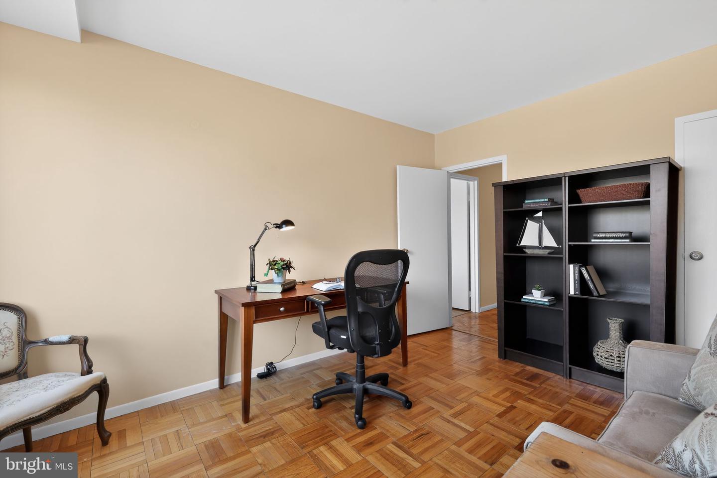 4200 CATHEDRAL AVE NW #1001, WASHINGTON, District Of Columbia 20016, 2 Bedrooms Bedrooms, 5 Rooms Rooms,1 BathroomBathrooms,Residential,For sale,4200 CATHEDRAL AVE NW #1001,DCDC2248142 MLS # DCDC2248142