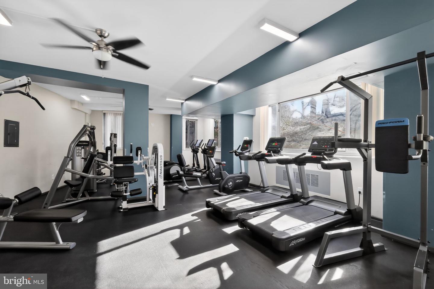 4200 CATHEDRAL AVE NW #1001, WASHINGTON, District Of Columbia 20016, 2 Bedrooms Bedrooms, 5 Rooms Rooms,1 BathroomBathrooms,Residential,For sale,4200 CATHEDRAL AVE NW #1001,DCDC2248142 MLS # DCDC2248142